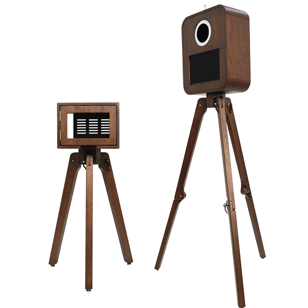 RCM-133 Photo Booth - Red Oak Vintage DSLR Wooden Photobooth Machine